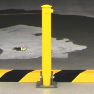 Installation parking avec ralentisseurs métalliques